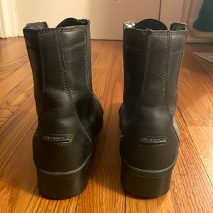 Ariat woman’s riding boots